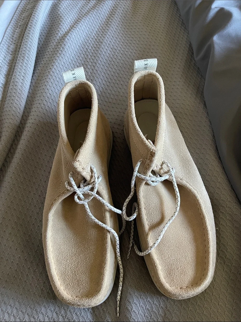Clarks Men's Suede Chukka Boots in Light Tan